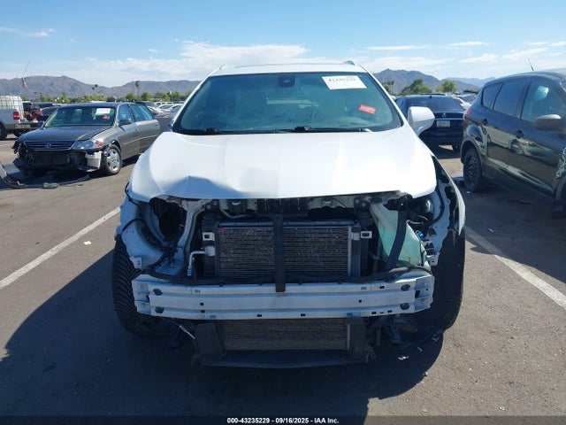 2018 CADILLAC XT5 1GYKNCRS9JZ195121 Photo 5