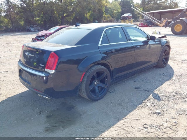 Chrysler 300 2018 2C3CCAAG2JH338295 Image 4