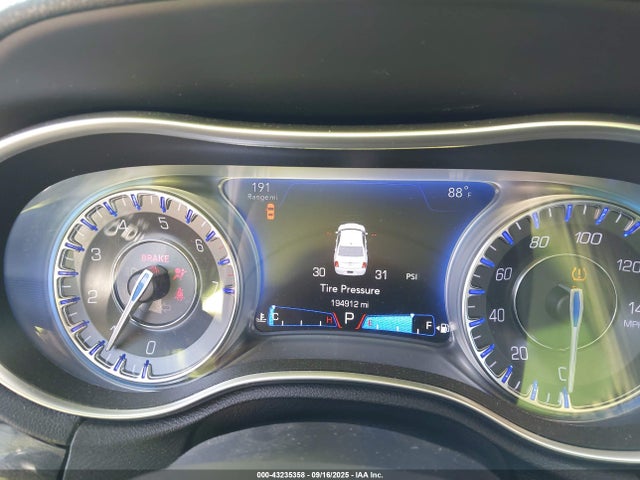 Chrysler 300 2018 2C3CCAAG2JH338295 Image 7
