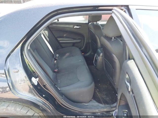 Chrysler 300 2018 2C3CCAAG2JH338295 Image 8