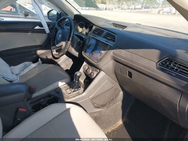 2019 VOLKSWAGEN TIGUAN 3VV2B7AX0KM067044 Photo 4