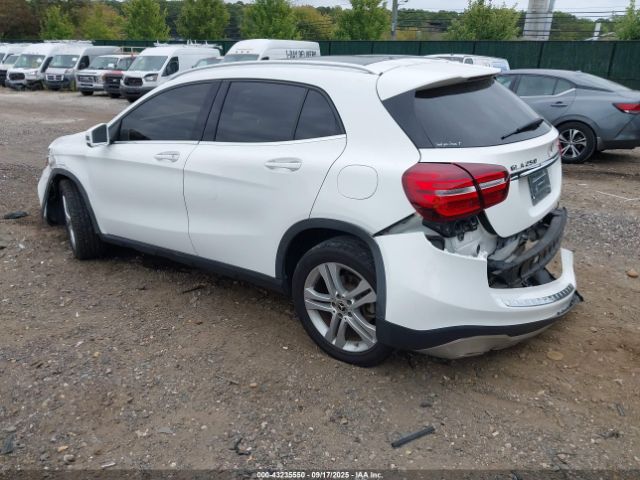 2019 MERCEDES-BENZ GLA 250 WDCTG4GB3KJ585543 Photo 2