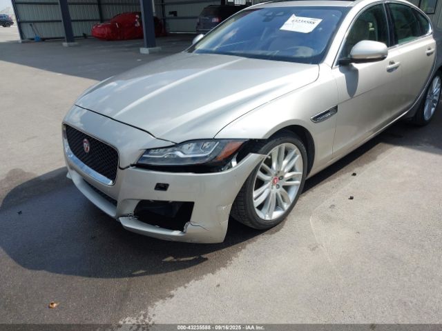 2017 JAGUAR XF SAJBK4BV7HCY46978 Photo 5