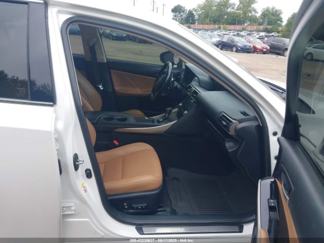 2017 LEXUS IS 300 JTHCM1D21H5023903 Photo 4