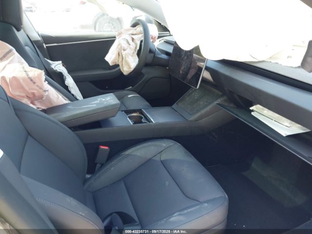 2025 TESLA MODEL 3 5YJ3E1EB7SF051143 Photo 4