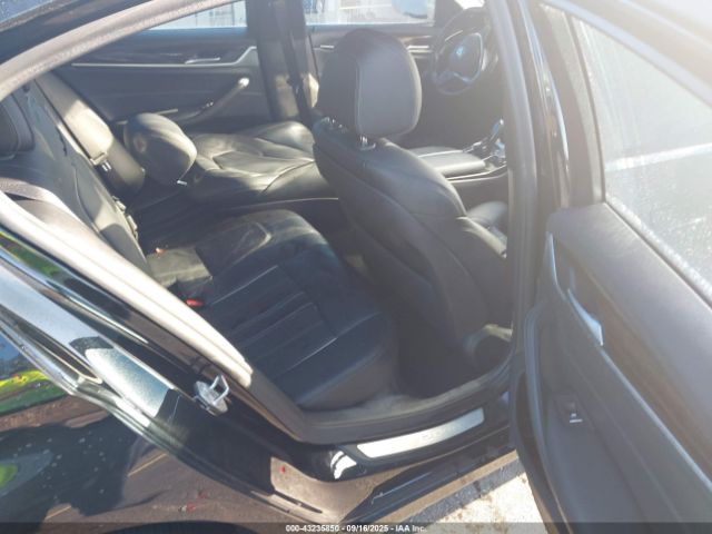 2019 BMW 530E WBAJA9C58KB398494 Photo 7