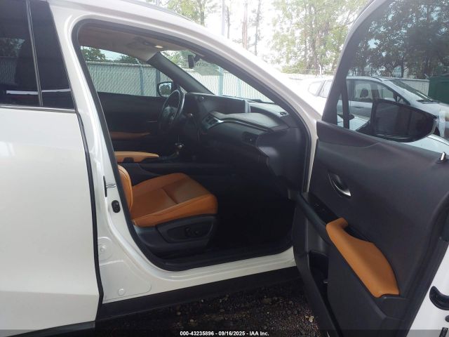 2019 LEXUS UX 200 JTHY3JBHXK2015324 Photo 4