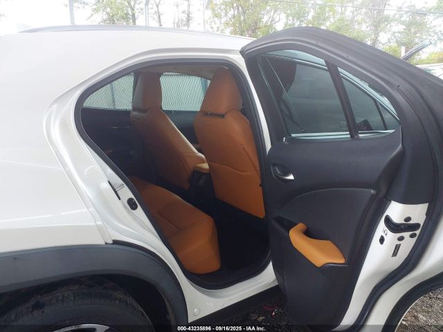 2019 LEXUS UX 200 JTHY3JBHXK2015324 Photo 7