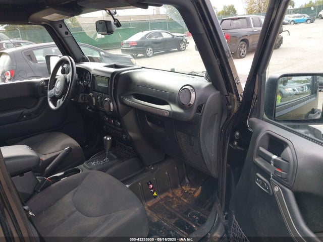 1C4HJWDG2EL311591 Jeep Wrangler
