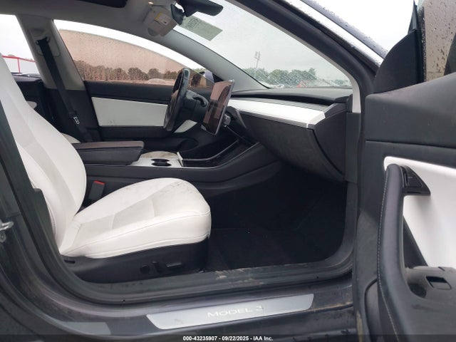 2018 TESLA MODEL 3 5YJ3E1EA3JF155604 Photo 4