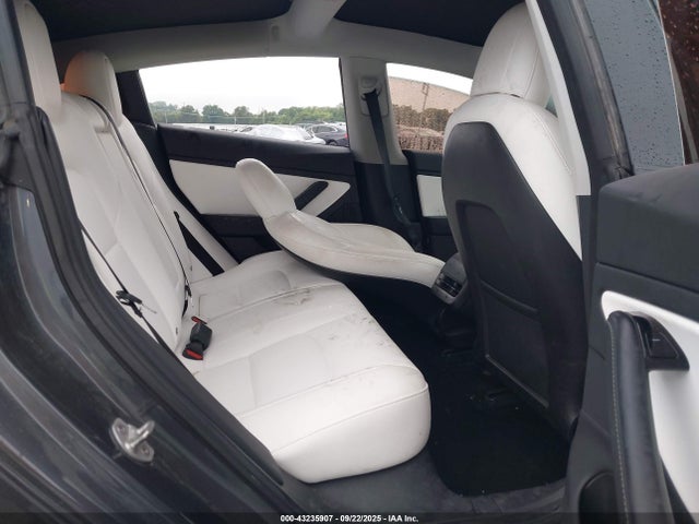 2018 TESLA MODEL 3 5YJ3E1EA3JF155604 Photo 7