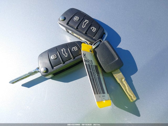 2013 AUDI A3 WAUBEAFM6DA004819 Photo 10