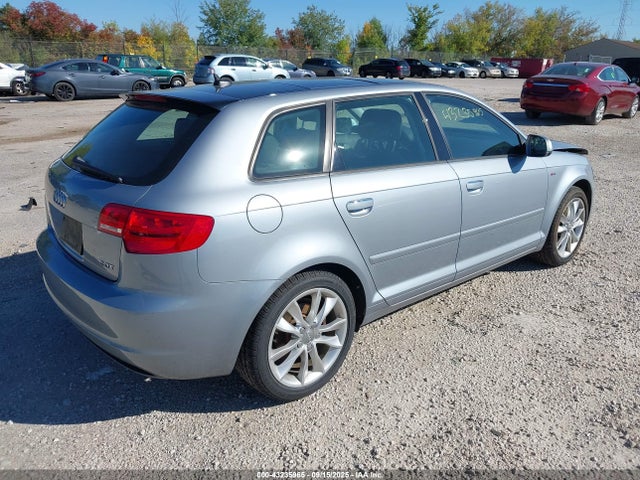 2013 AUDI A3 WAUBEAFM6DA004819 Photo 3