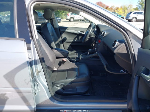 2013 AUDI A3 WAUBEAFM6DA004819 Photo 4