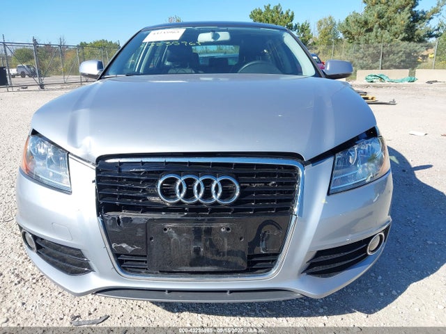 2013 AUDI A3 WAUBEAFM6DA004819 Photo 5