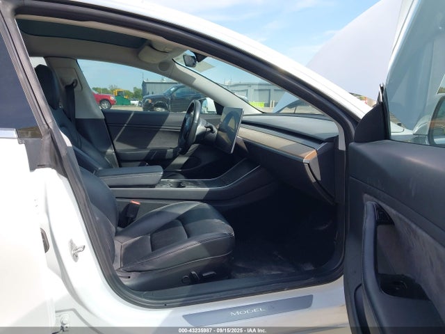 2018 TESLA MODEL 3 5YJ3E1EB4JF131269 Photo 4