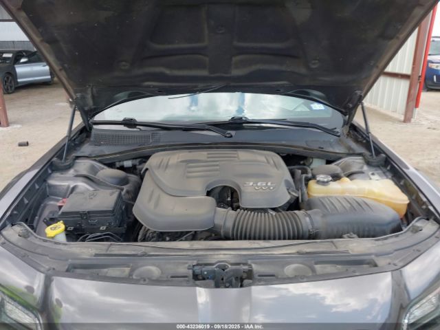 2018 CHRYSLER 300 2C3CCABG3JH142803 Photo 9