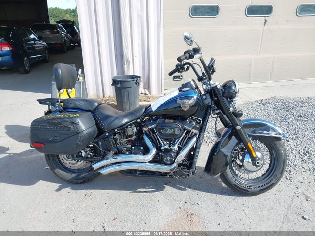 1HD1YPK19JC038319 Harley-Davidson Heritage Classic 114