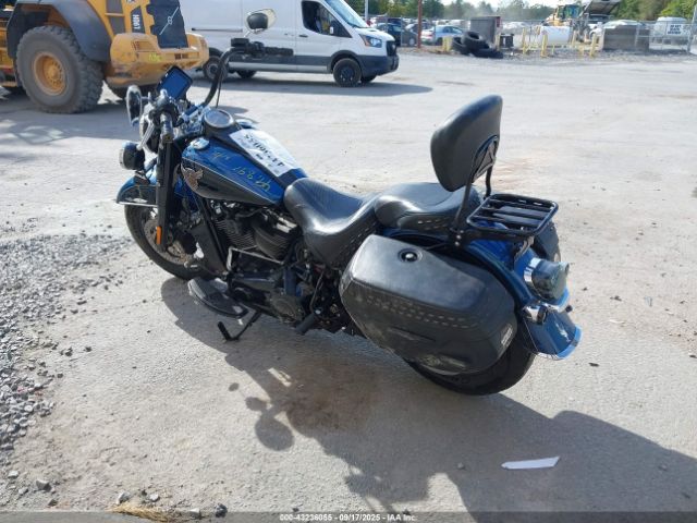2018 HARLEY-DAVIDSON FLHCS 1HD1YPK19JC038319 Photo 2