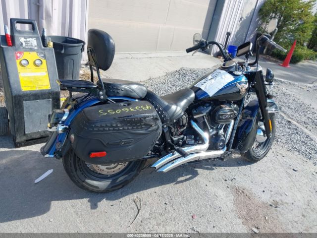 2018 HARLEY-DAVIDSON FLHCS 1HD1YPK19JC038319 Photo 3