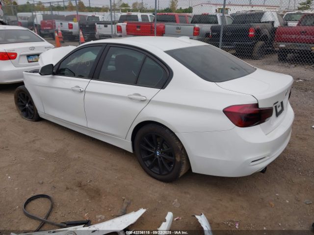 2018 BMW 320I WBA8E5G58JNV01691 Photo 2
