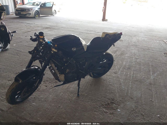 JYARM38E6NA001308 Yamaha Yzf690
