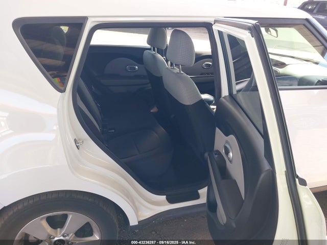 KNDJN2A25J7539031 KIA g