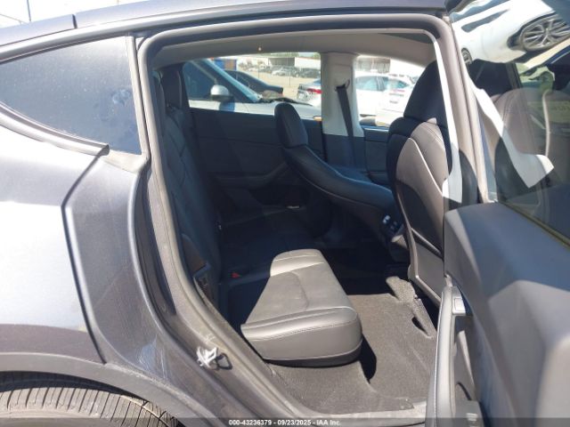 2023 TESLA MODEL Y 7SAYGDEE4PA144270 Photo 7