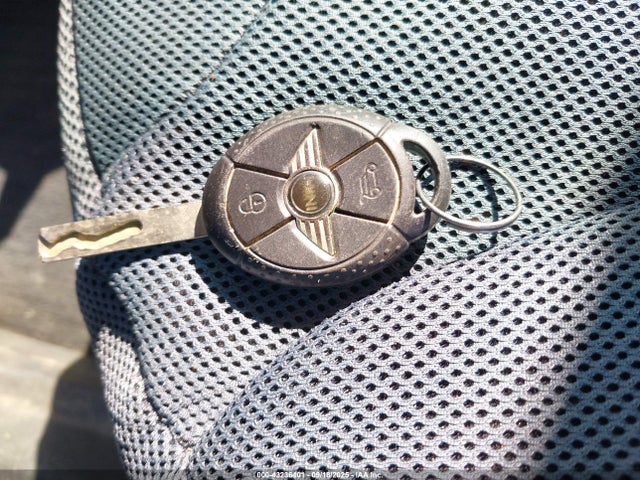 2006 MINI COOPER WMWRC33566TK70796 Photo 10