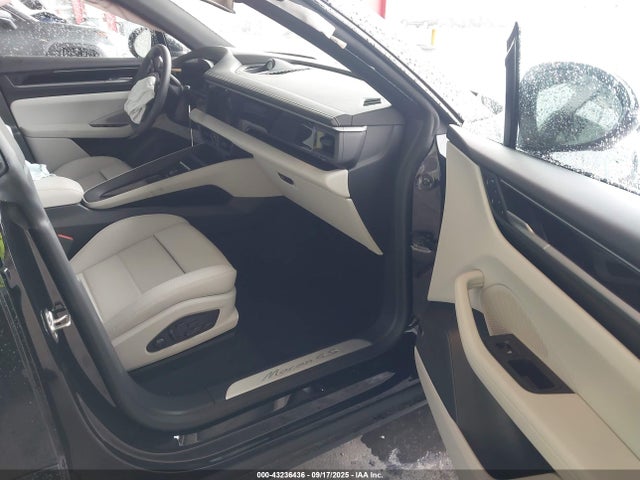 2025 PORSCHE MACAN ELECTRIC WP1AB2XAXSL153586 Photo 4