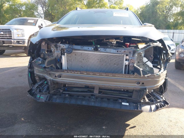 4S4GUHL62R3708226 Subaru na