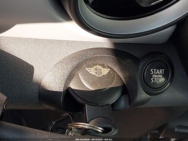 2012 MINI COOPER WMWSU3C59CT260581 Photo 10