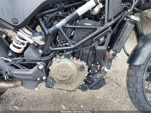 2023 HUSQVARNA VITPILEN 401/SVARTPILEN 401 MD2JUJ406PC227334 Photo 7