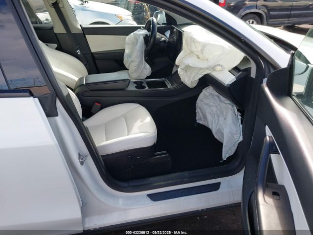2022 TESLA MODEL Y 7SAYGDEF7NF398189 Photo 4