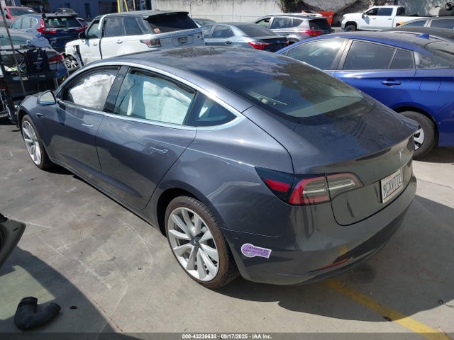 2018 TESLA MODEL 3 5YJ3E1EA6JF163485 Photo 2