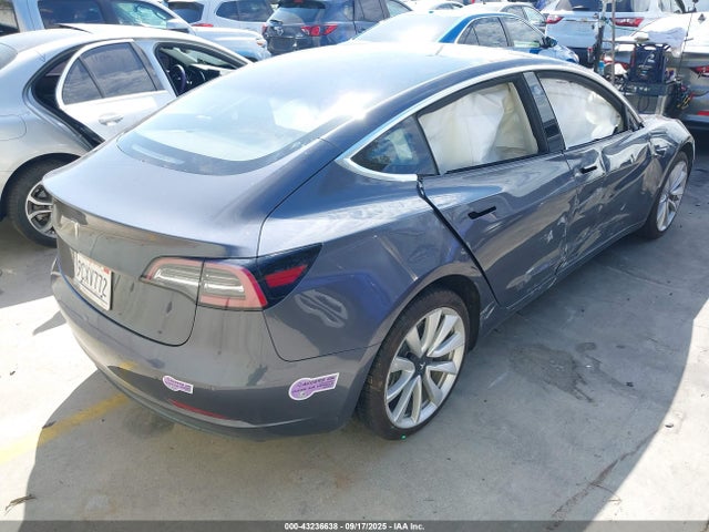 2018 TESLA MODEL 3 5YJ3E1EA6JF163485 Photo 3
