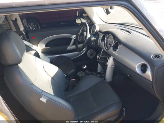 2006 MINI COOPER WMWRC33576TK65655 Photo 4