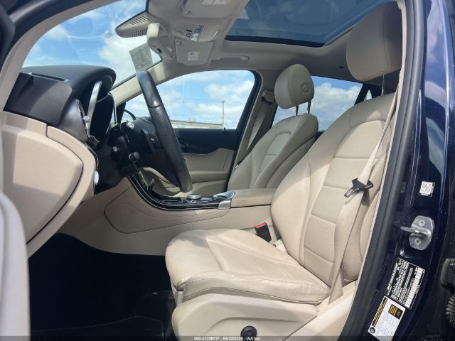 2017 MERCEDES-BENZ GLC WDC0G4KB4HF243783 Photo 4