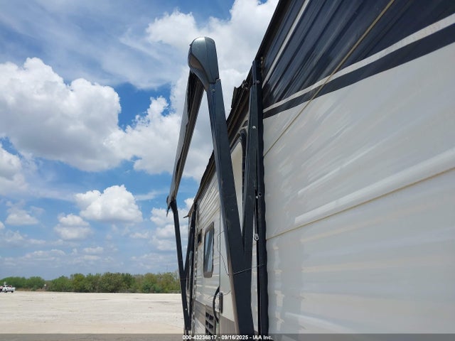 4YDTH1G19NW242250 Keystone Rv 2022