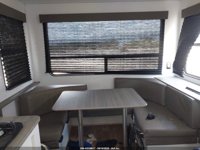 4YDTH1G19NW242250 Keystone Rv 2022
