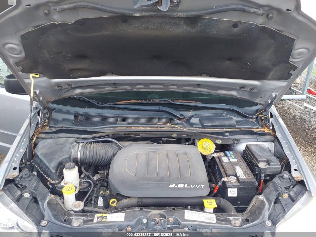 2C4RDGBG9ER323877 Dodge Grand Caravan Se