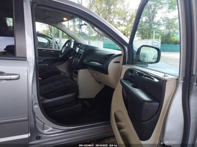 2C4RDGBG9ER323877 Dodge Grand Caravan Se