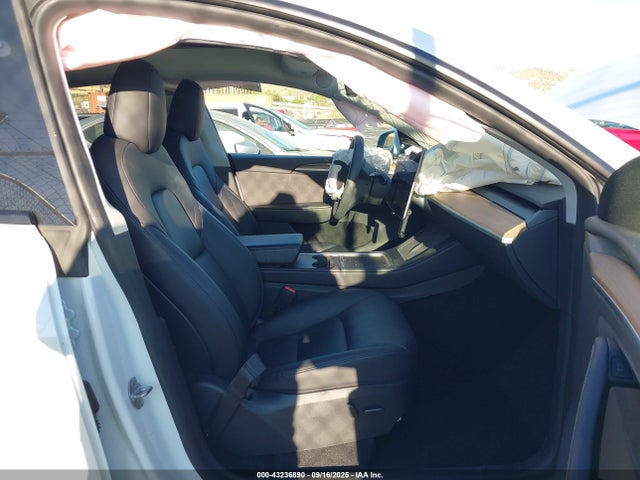 2024 TESLA MODEL Y 7SAYGDEE1RA266233 Photo 4