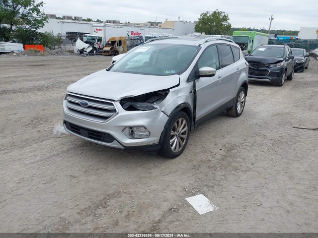 1FMCU0J9XHUA75058 Ford 2017