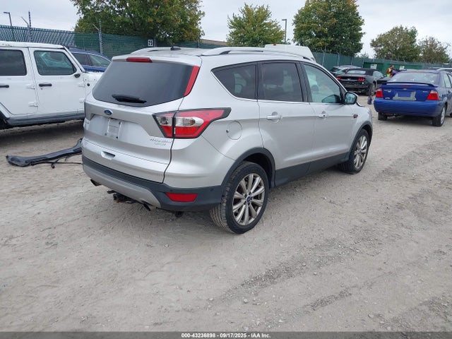 1FMCU0J9XHUA75058 Ford 2017
