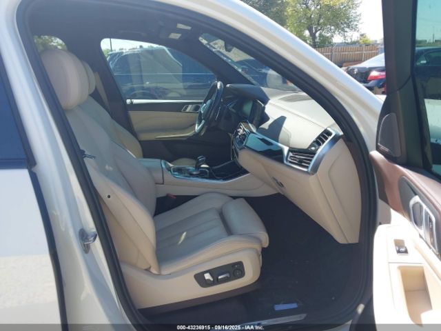 2019 BMW X5 5UXCR6C51KLL07027 Photo 4