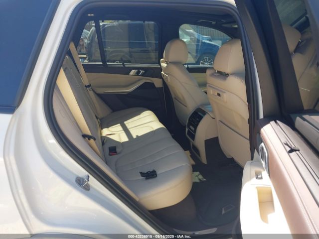 2019 BMW X5 5UXCR6C51KLL07027 Photo 7