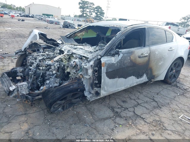 2018 JAGUAR XE SAJAJ4FX1JCP38811 Photo 1