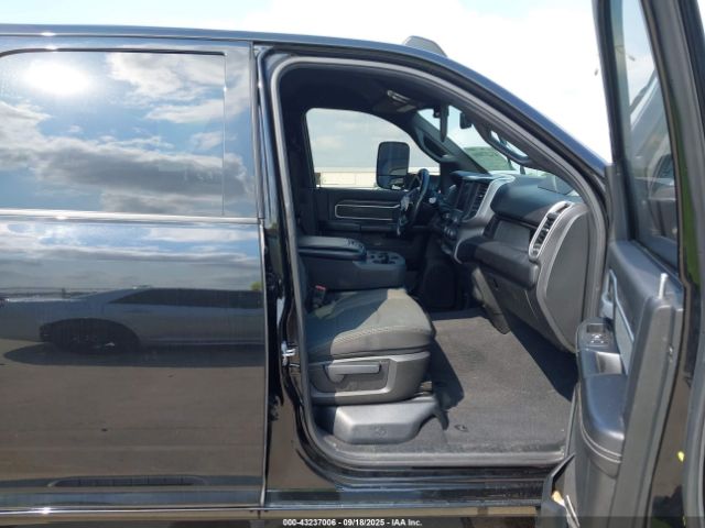 2022 RAM 2500 3C6UR5DL8NG403291 Photo 4