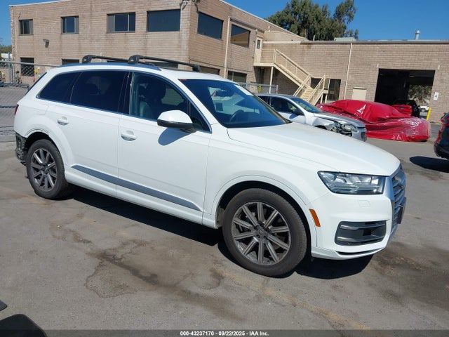 2019 AUDI Q7 WA1LAAF72KD015836 Photo 0